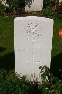 Dozinghem Military Cemetery - Lamb, John